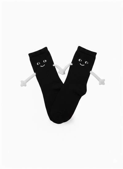 El Ele Tutuşan Siyah Atletik Çorap