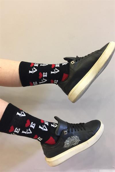 Siyah Love Desenli Renkli Unisex Çorap