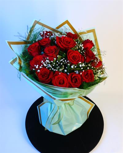 15 Kırmızı Gül Buketi
