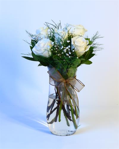 Vazoda Beyaz Gül Aranjmanı