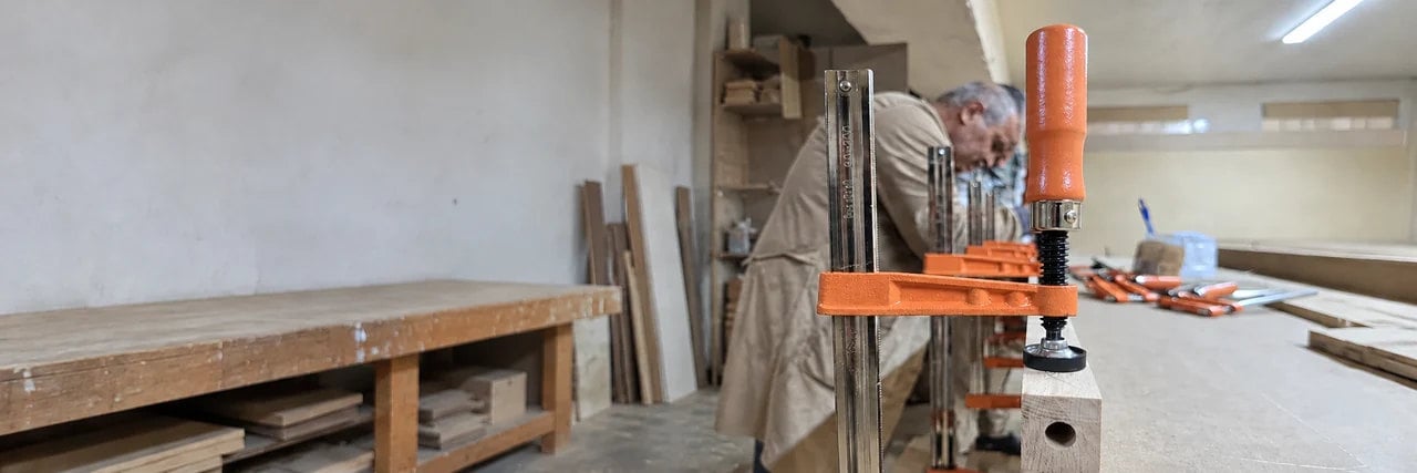 Clamping equipment in the workshop