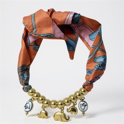 Charm Detaylı Saten Fular Kolye