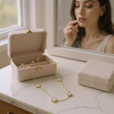 Gold Zincir Beyaz Sedefli Yonca Kolye
