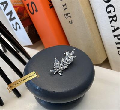 Silver Zirkon Taşlı Çiçek Kıkırdak Küpe