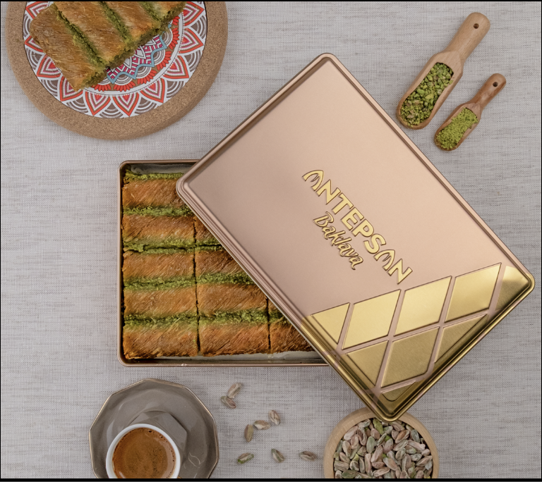 Antep Fıstıklı Burmalı Kadayıf Baklava Özel Hediye Kutulu 1050 G