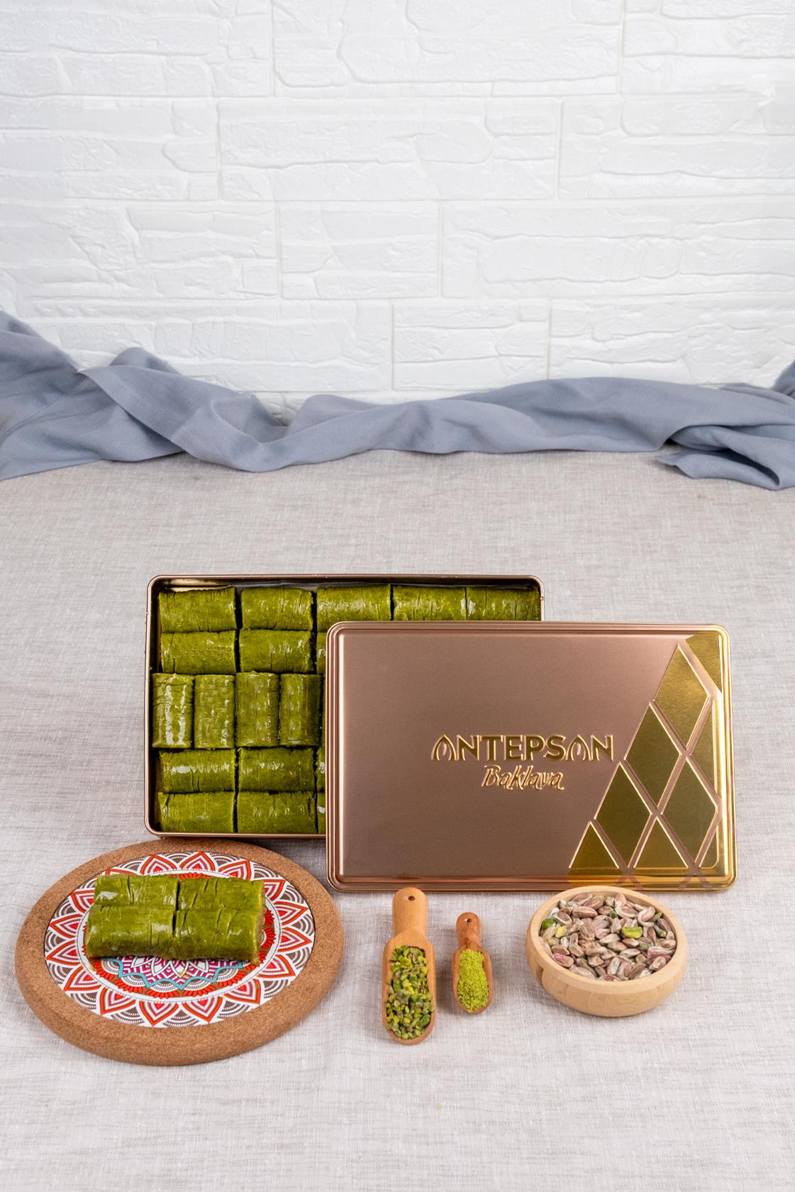 Antep Fıstıklı Dolama Baklava Özel Hediye Kutulu 800 G