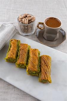 Antep Fıstıklı Burmalı Kadayıf Baklava Özel Hediye Kutulu 1050 G