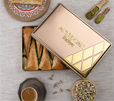 Antep Fıstıklı Havuç Dilimi Baklava Özel Hediye Kutulu 750 G