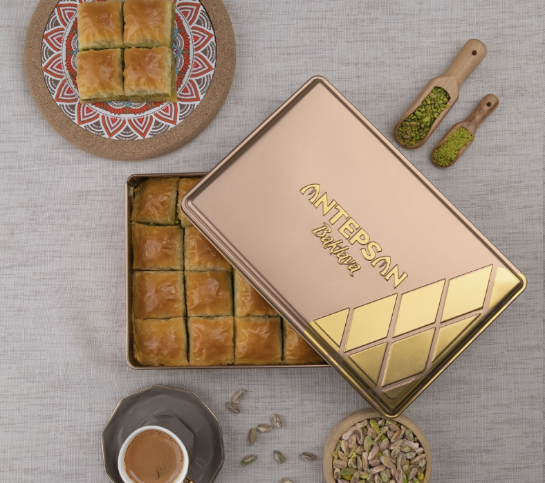 Antep Fıstıklı Kuru Baklava Özel Hediye Kutulu 950 G