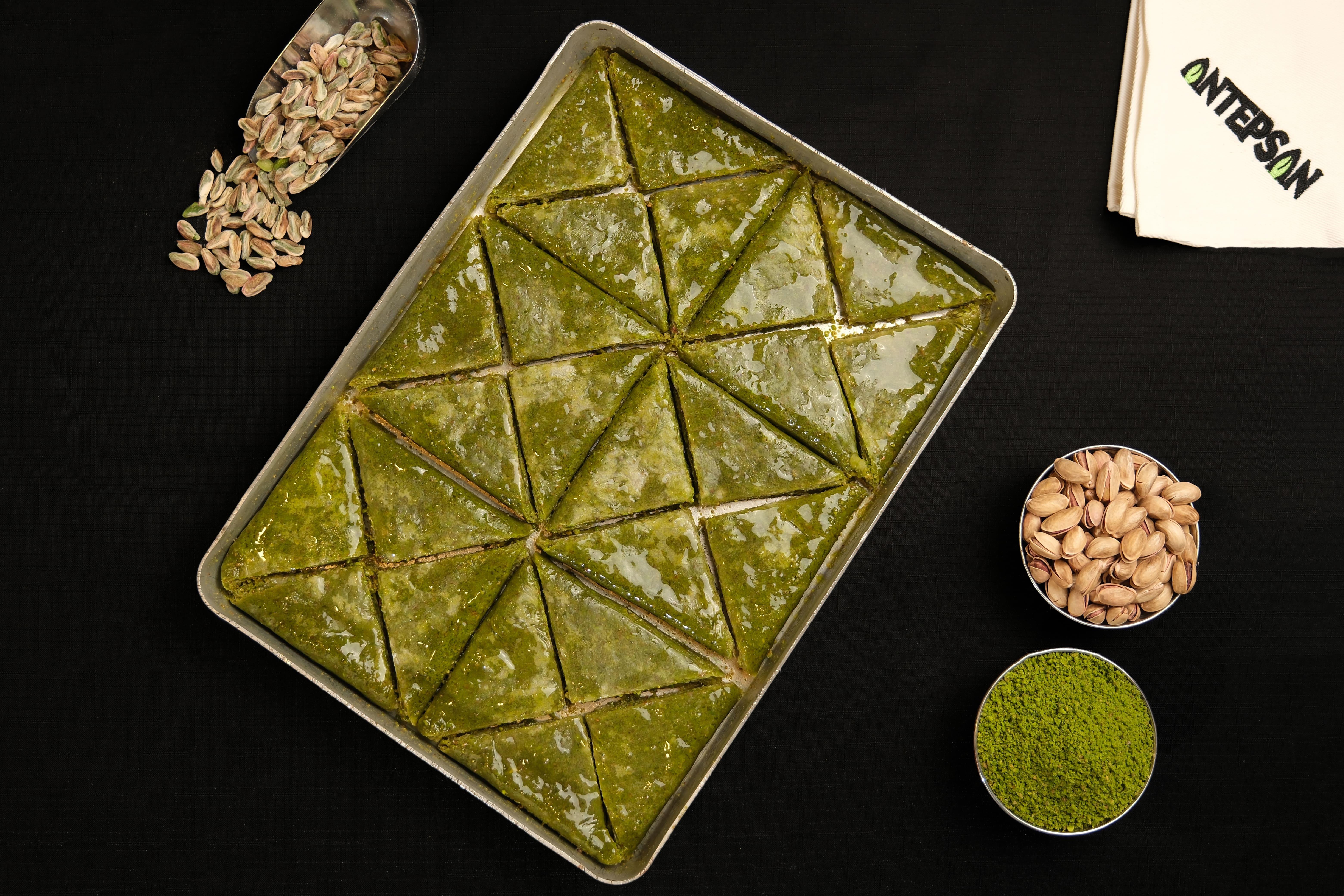 Yaprak Şöbiyet Tepsi