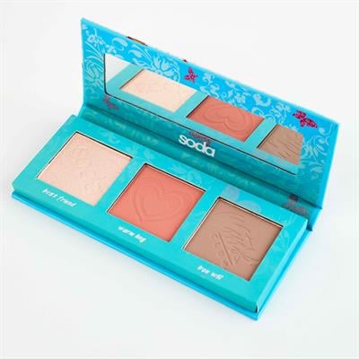 HEART OF GOLD FACE PALETTE  magicalpower