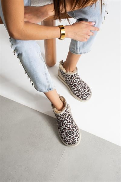 Ultra Mini Bej Leopar Desen Süet İçi Peluşlu Düz Taban Kadın Bot