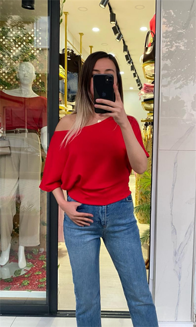  Omuz Detaylı Modal Bluz Kırmızı