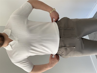 Premium Dokulu Dikey Çizgili Triko Tişört Beyaz