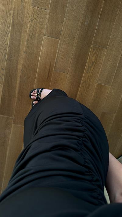 Drapeli Yırtmaç Detay Siyah Elbise