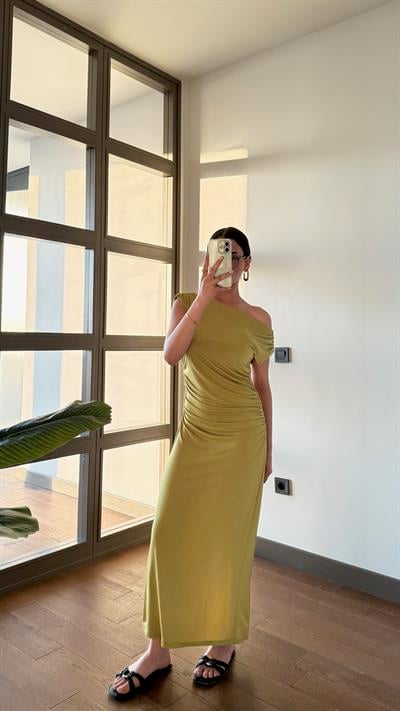 Drapeli Yırtmaç Detay Yeşil Elbise