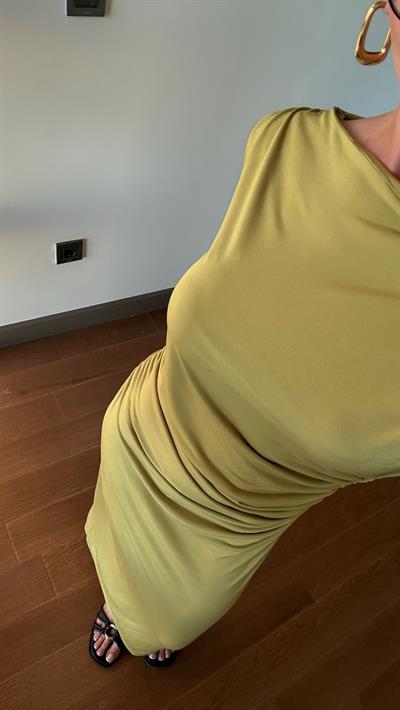 Drapeli Yırtmaç Detay Yeşil Elbise