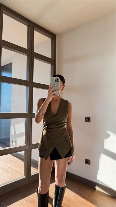 Kruvaze Pileli Kahve Yelek