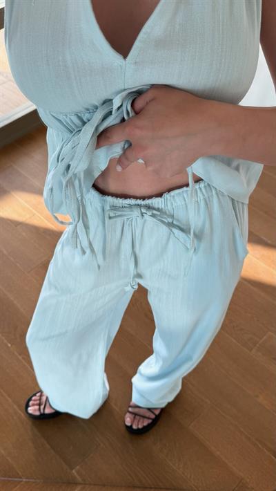 Mavi Lastik Detaylı Bluz Pantolon Takım