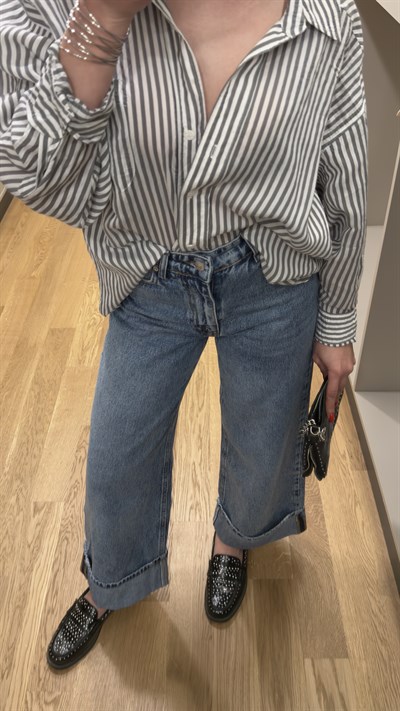 Paçası Kıvrık Denim Jean