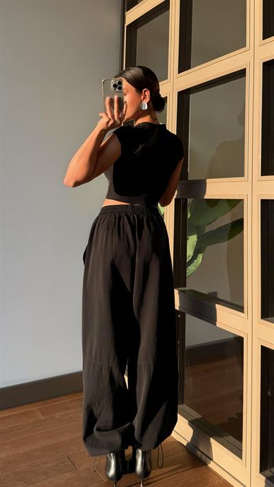 Siyah Bel Lastik Detaylı Pantolon