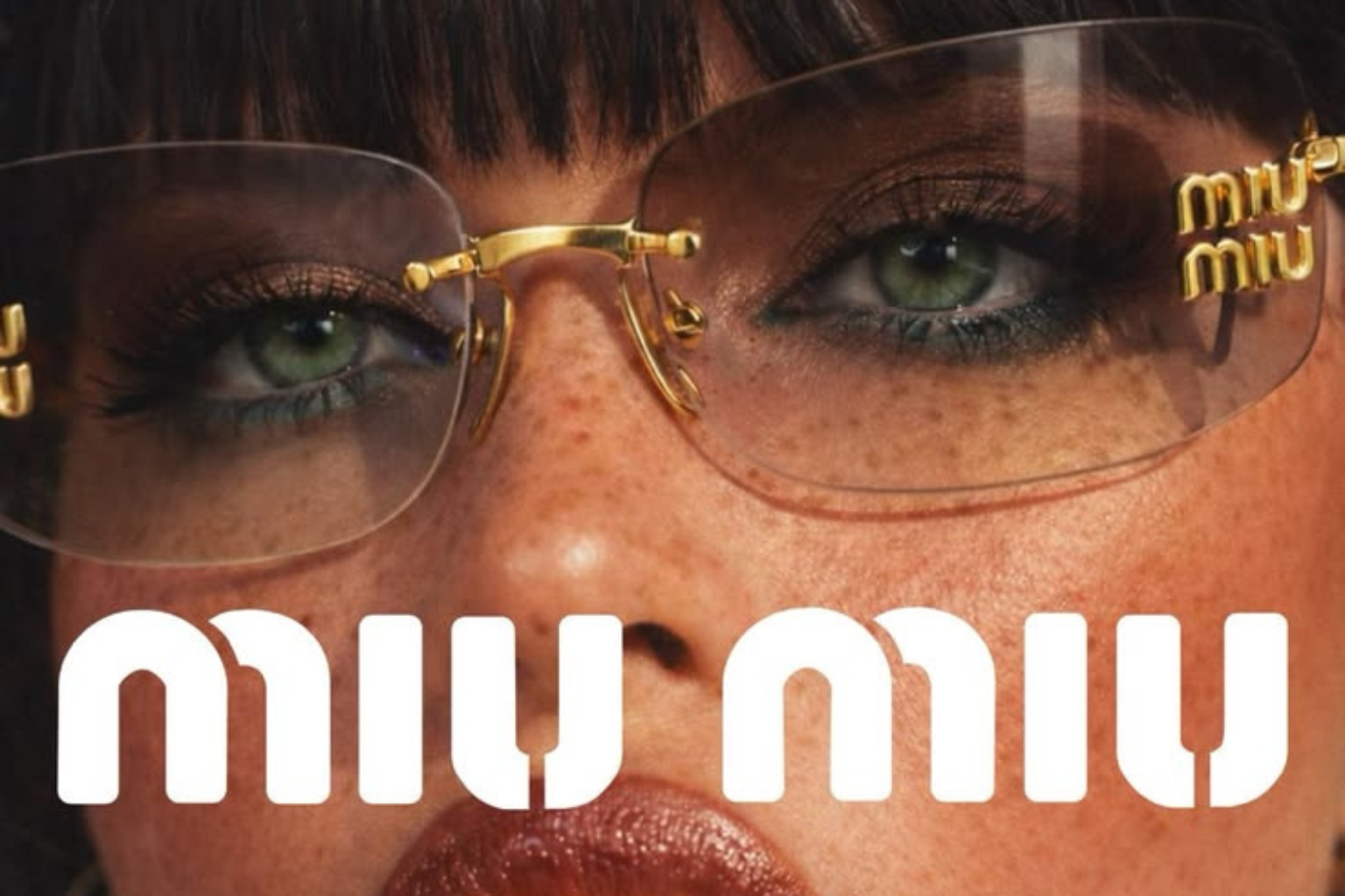 Miu Miu A51S 5AK50K 75 G İnceleme: Neden Bu Kadar Popüler?