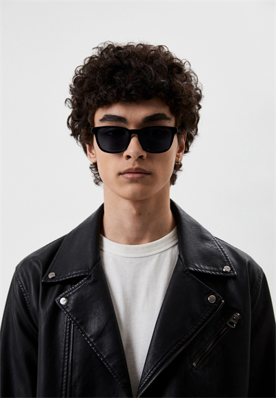 HUGO HG 1243/S D51KU 54