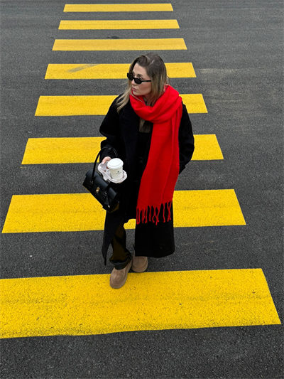  Kırmızı Yün Atkı