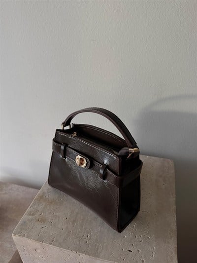 Acı Kahve Kilit Detaylı Çapraz Askılı Jesica Çanta