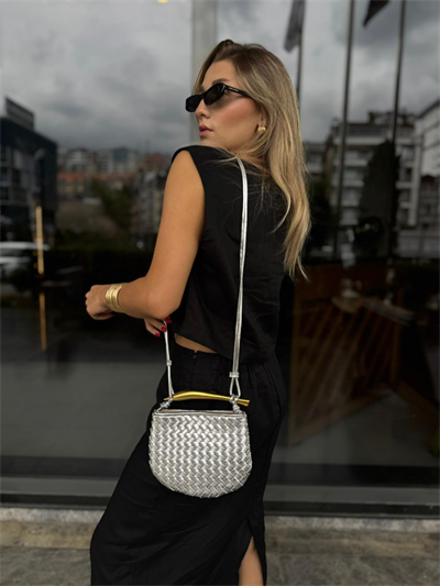 Gümüş Botte Örgü Desen Çanta