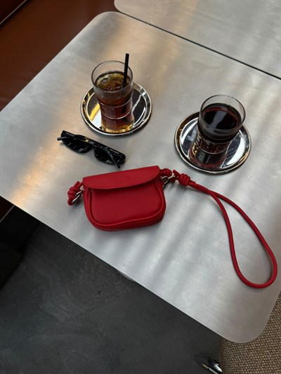 Kırmızı Ayarlanabilir Düğüm Detaylı Mercy Mini Çanta