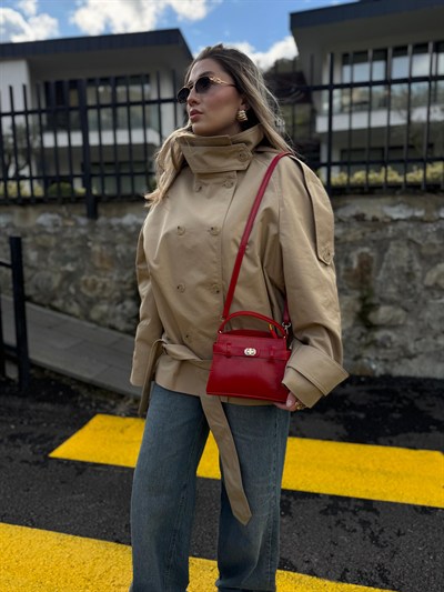 Kırmızı Kilit Detaylı Çapraz Askılı Jesica Çanta