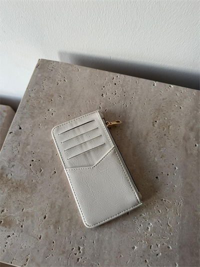 Krem Fermuarlı Kartlık