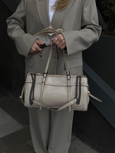Krem Zincirli Mathilda Geniş Omuz Çanta