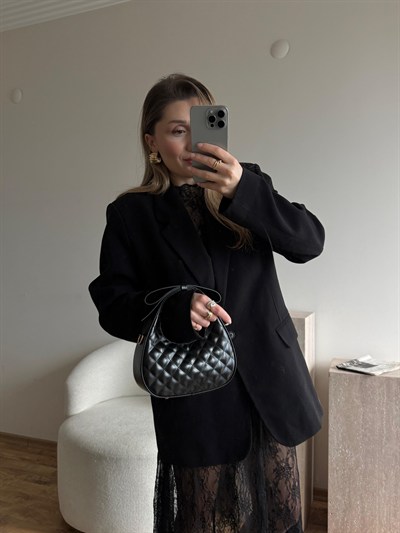 Siyah Fiyonk Detaylı Çapraz Askılı Çanta