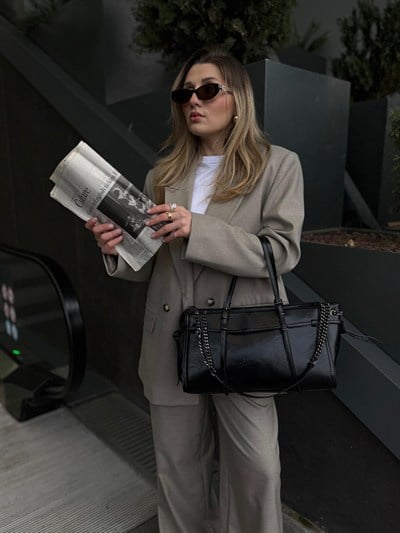 Siyah Zincirli Mathilda Geniş Omuz Çanta