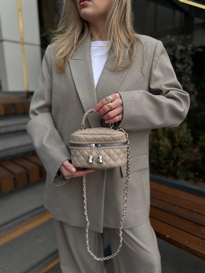 Vizon Kapitone Çapraz Askılı Rosy Çanta