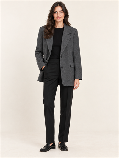 Dokulu Kumaş İki Düğmeli Blazer Ceket
