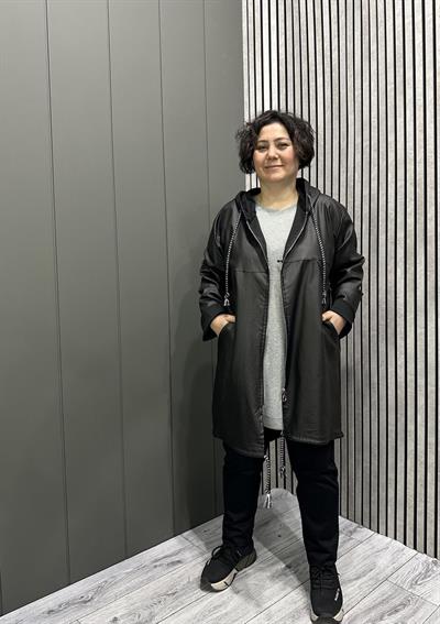 Kapüşonlu Deri Görünümlü Trenç Siyah