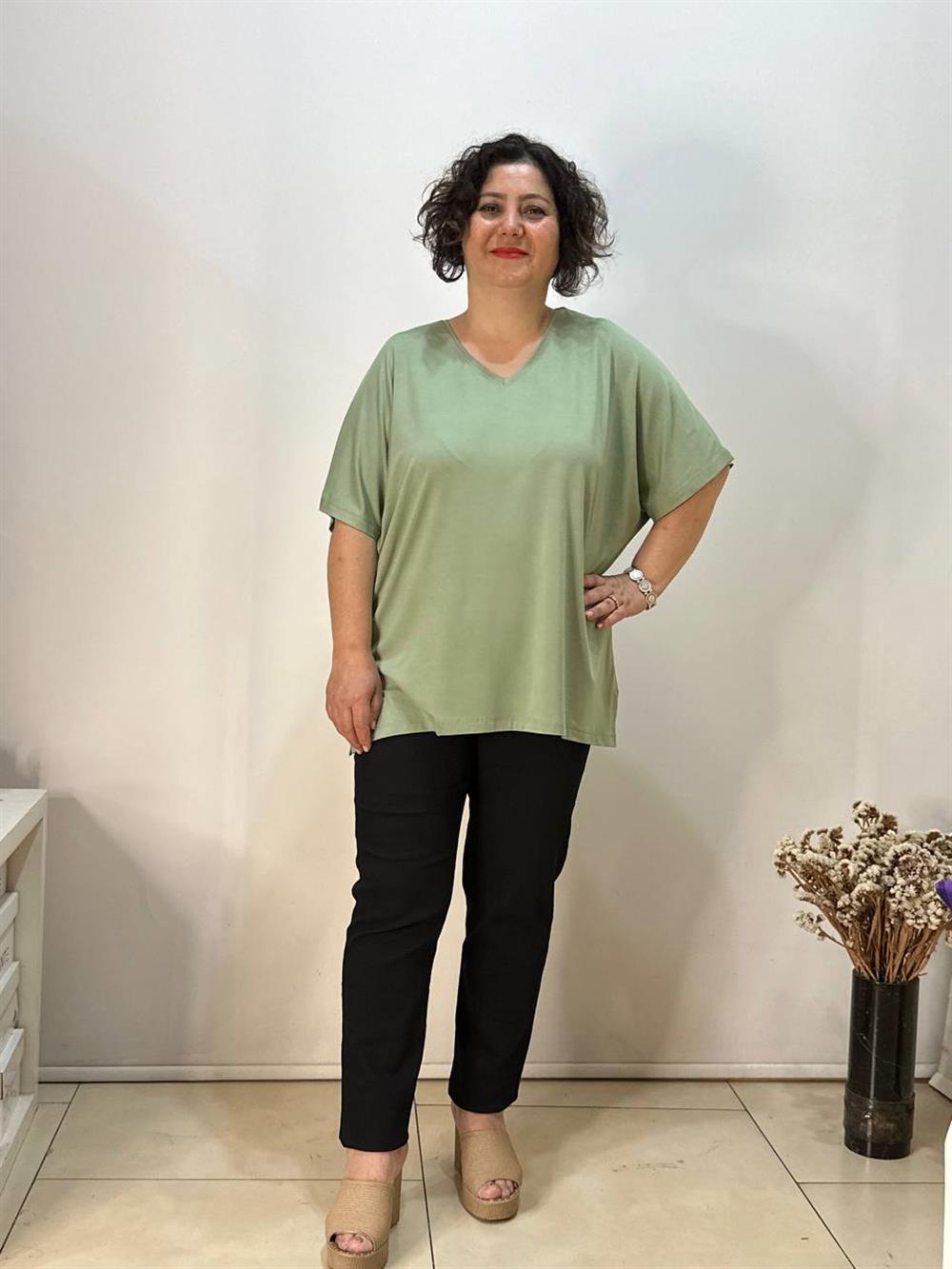 Büyük Beden V Yaka Oversize Viskon Penye Bluz Su Yeşili