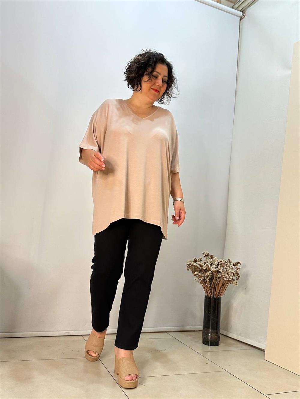 Büyük Beden V Yaka Oversize Viskon Penye Bluz Bej