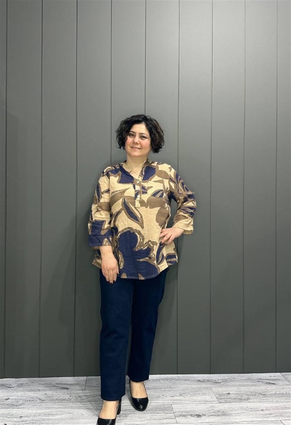 Hakim Yaka Gül Desenli Keten Gömlek Kahverengi