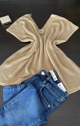 Gül Detaylı Süveter Camel Triko Kazak