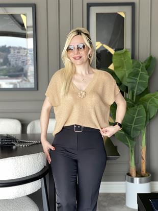 Gül Detaylı Süveter Camel Triko Kazak