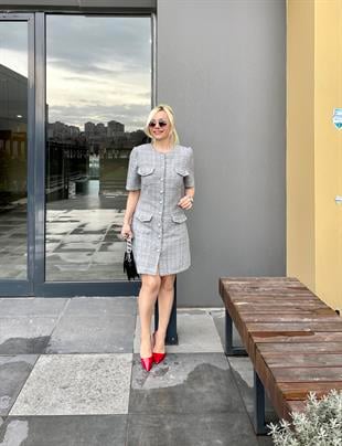 Gümüş Düğme Detaylı Gri Tüvit Elbise