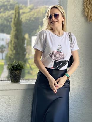 Kadın Detaylı Beyaz Tişört