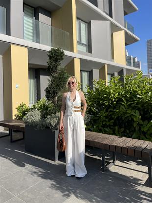 Kemer Detaylı Yelekli Beyaz Takım