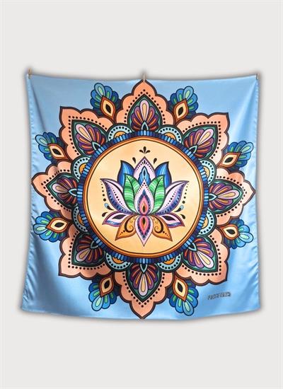 LOTUS MANDALA DESENLİ SATEN MAVİ FULAR