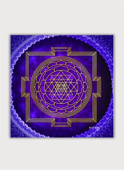 YANTRA DESENLİ MOR LACİVERT SATEN FULAR