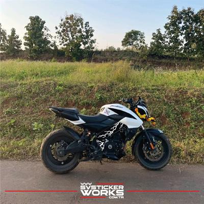 Bajaj NS200 Sticker Orta Şase Şimşek Yıldırım Sticker Deseni Dekor Sticker